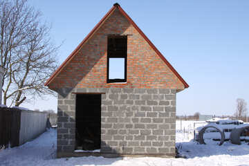 Country unfinished house in winter №485