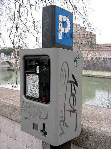 Parkautomaten an der Küste von Rom №324