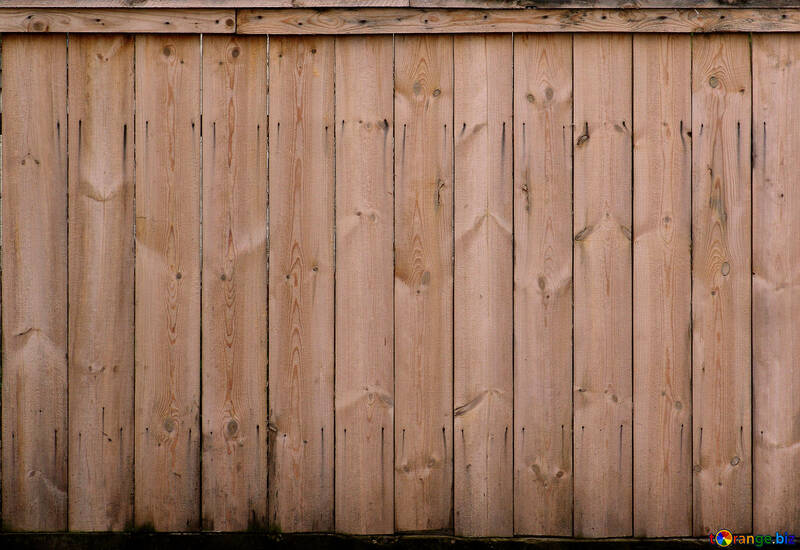 Une clôture de planches rabotées №633