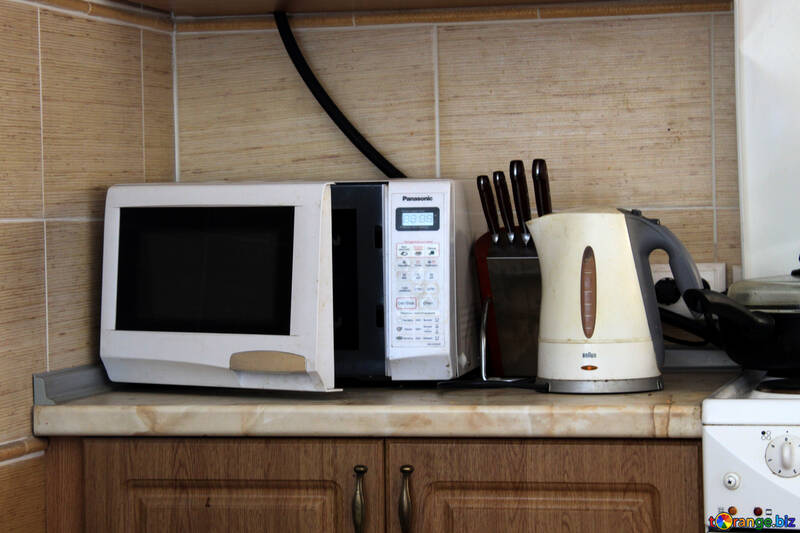 Microwave, kettle and cutlery №786