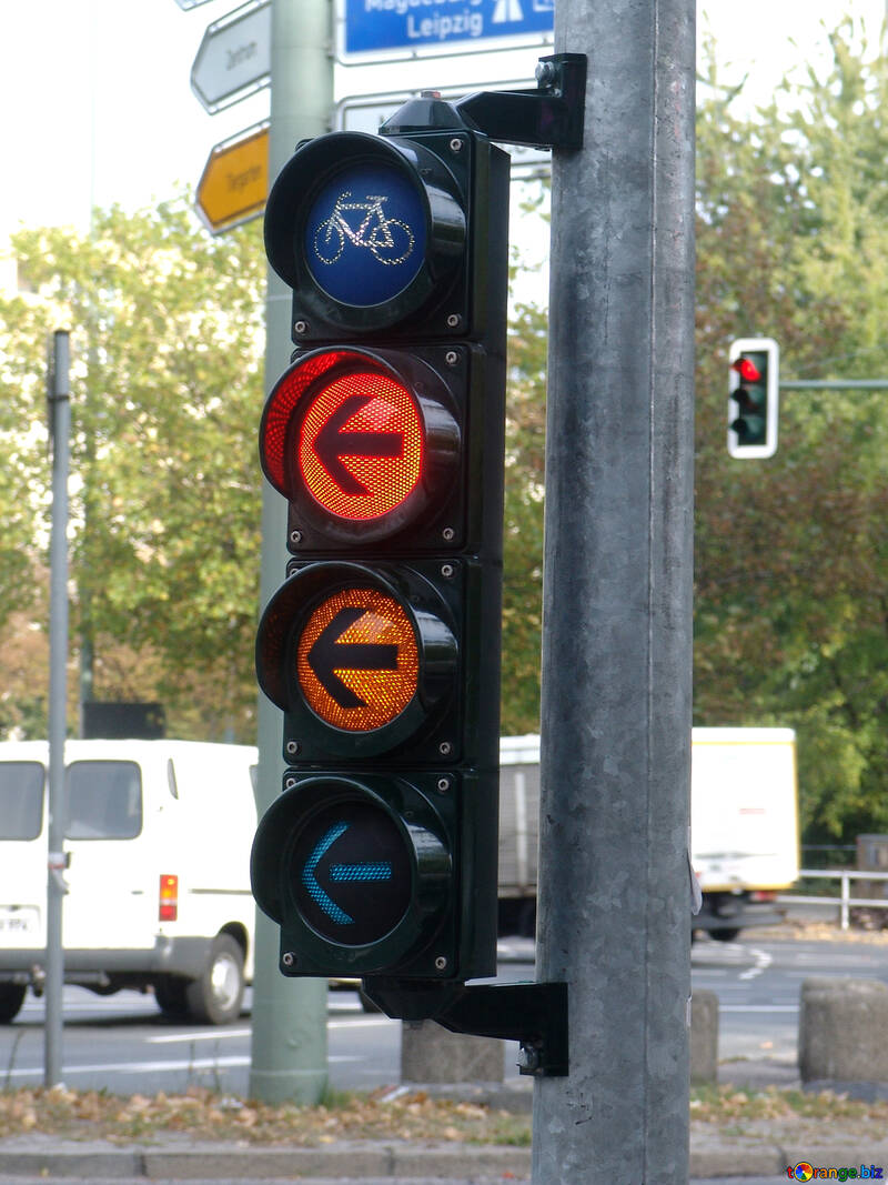  semáforos con flechas para los ciclistas  №224