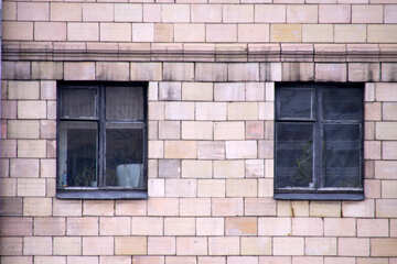 Las ventanas viejas en la casa vieja №1360