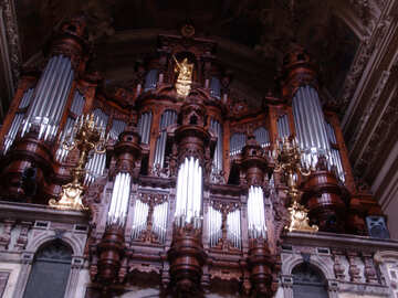 Музичний інструмент орган №11526
