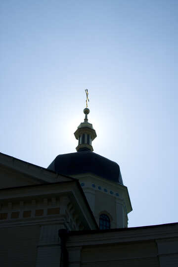Soleil sur l`église №12784