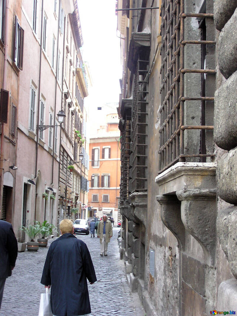 The narrow streets of Rome №12358