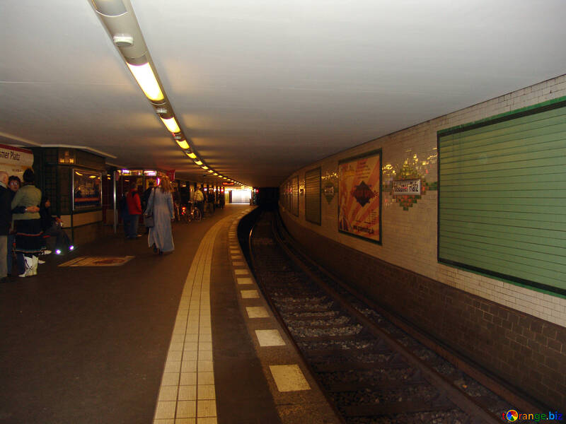 ヨーロッパの地下鉄 №12064