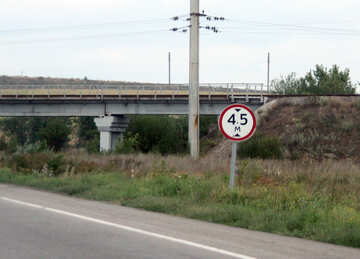 Sign height restrictions low bridge №13223