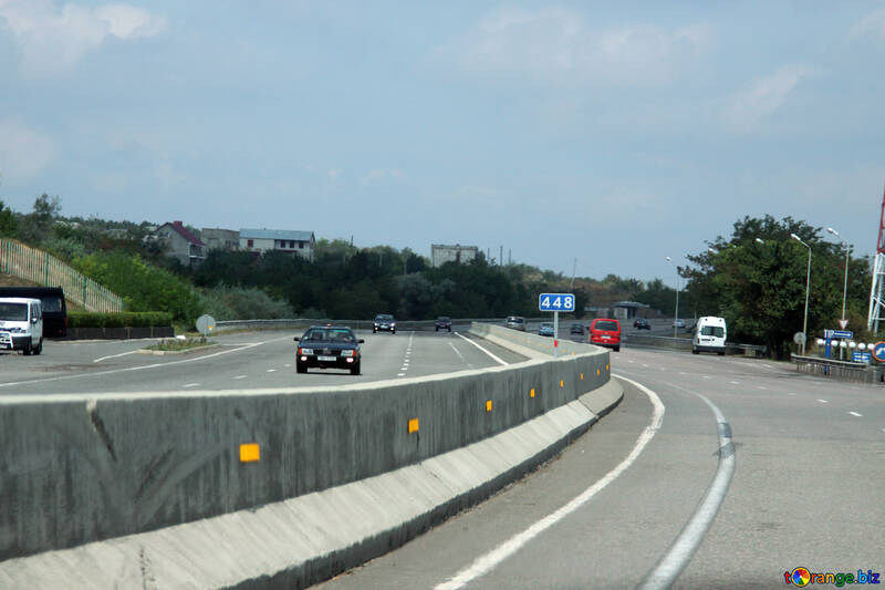 Separadores de concretos en la carretera №13238
