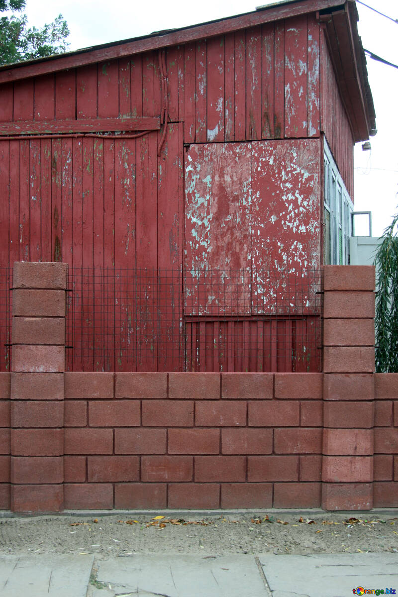 Casa de madera de color roja №13959