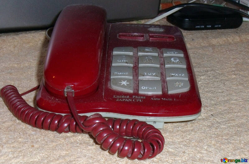 Vieux téléphone à clavier №14020
