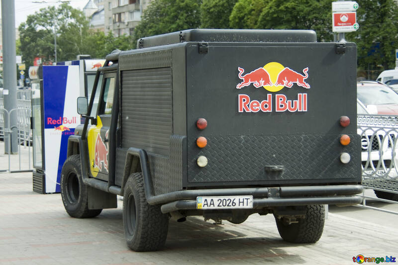Advertise on Red Bull car №14685