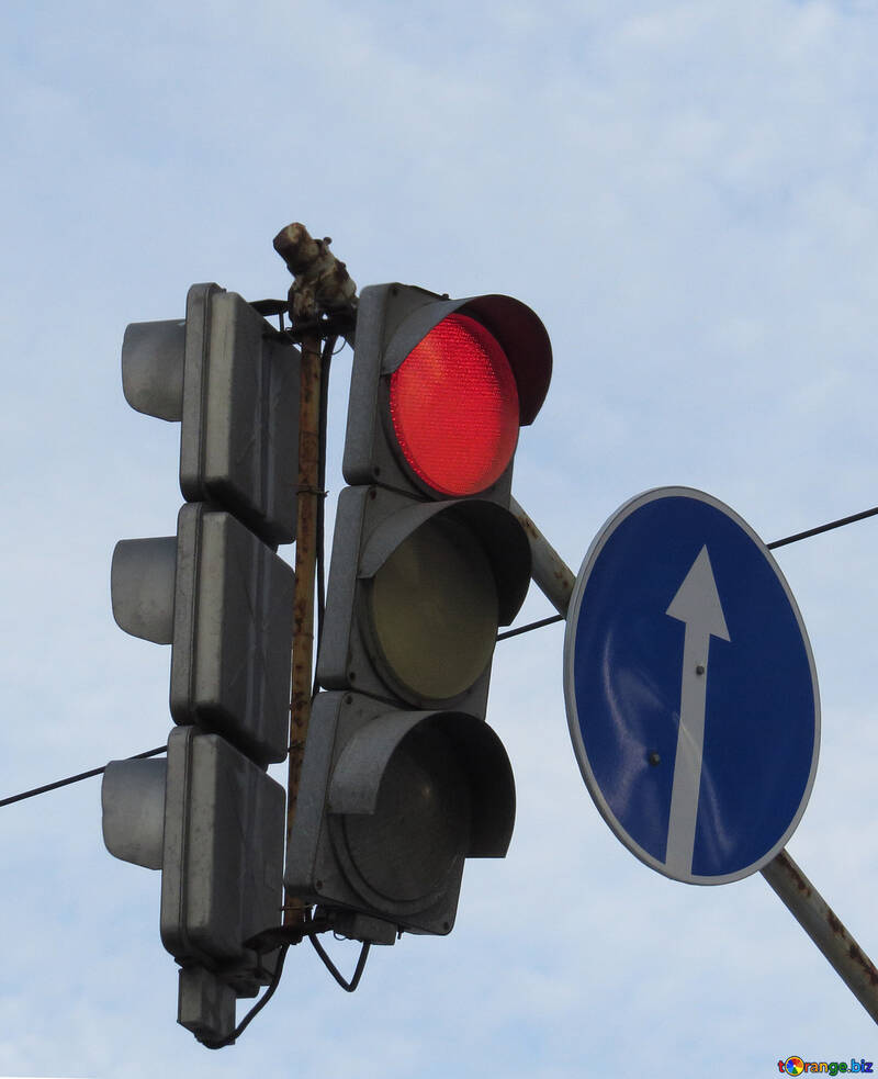 Red traffic light №15668