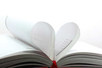 Book heart  №16072