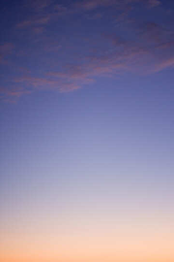 Nuages dans le ciel au coucher du soleil №16067