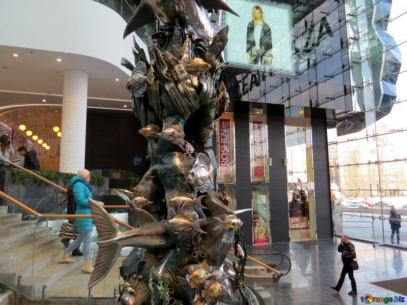 Marine Skulptur in der mall №16606