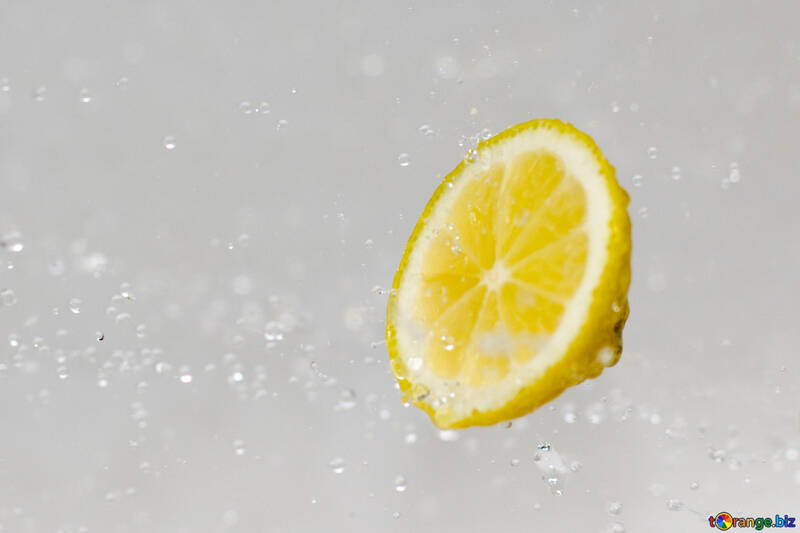 Splashing water and lemon №16182