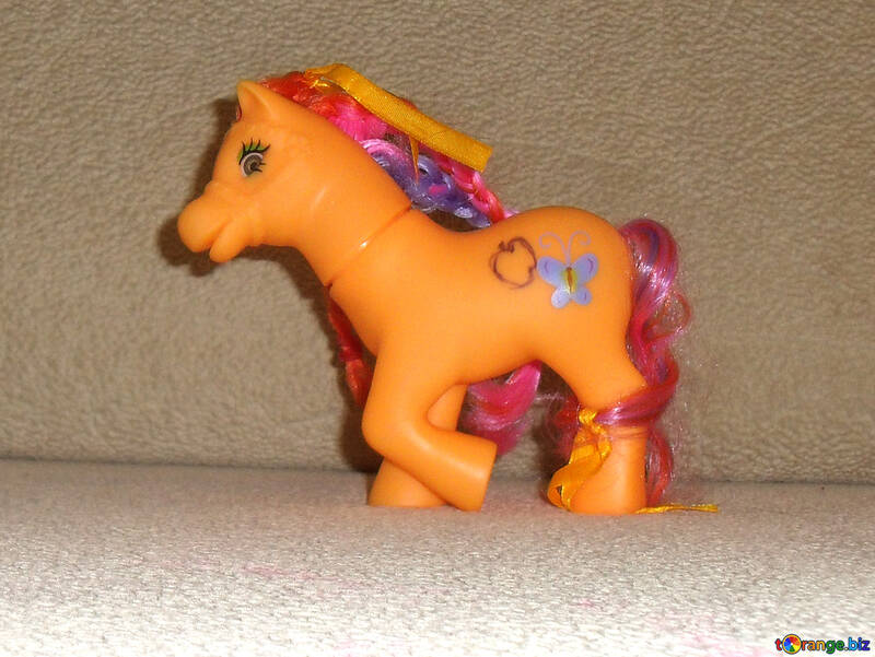 Spielzeug kleine Pferd №17742