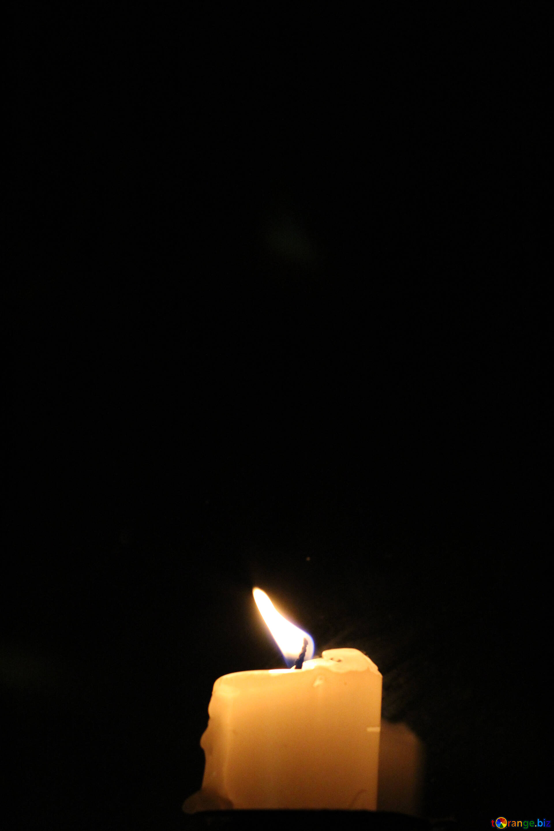 Una vela en la noche imagen libre - № 18128