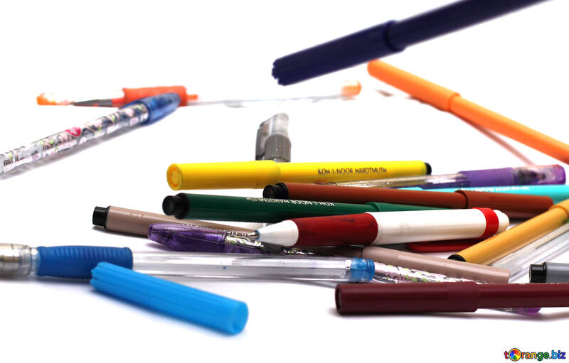 Pens and pencils in bulk №18596