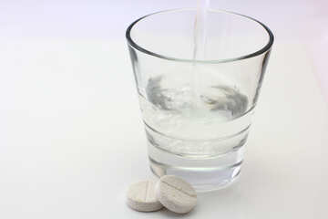 Pilules, boire de l`eau №19764
