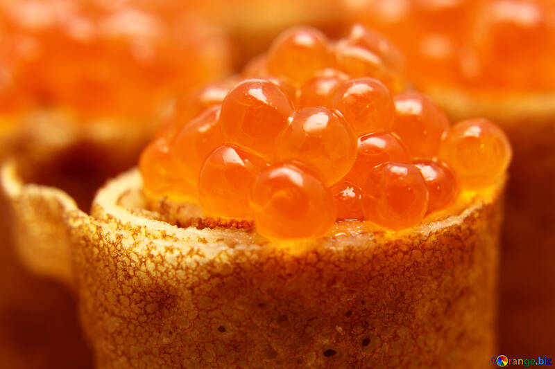 Crêpes au caviar rouge №19147