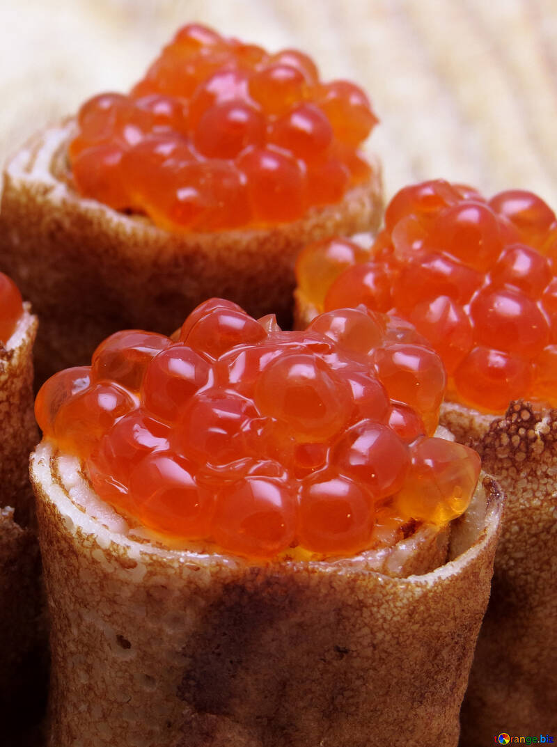 Pfannkuchen mit roter Kaviar №19802