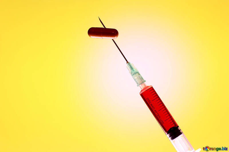 Pill and syringe №19257