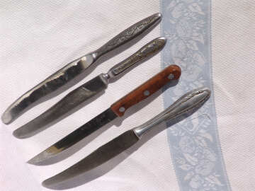 Cuatro cuchillos №2819