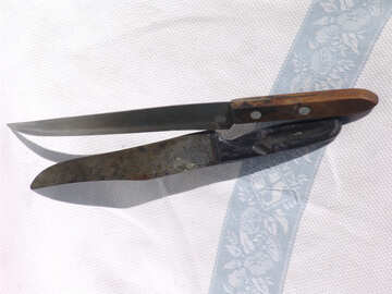 Dos cuchillos viejos herrumbrosos №2833