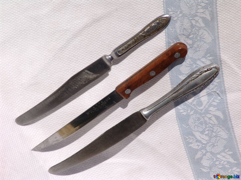  Tres cuchillo  №2818