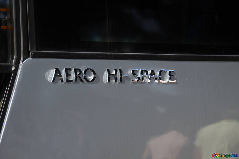 Логотип на автобусі. Aero hi-space №2208