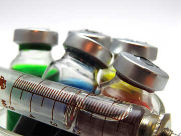 Medicamentos em frascos coloridos №20080
