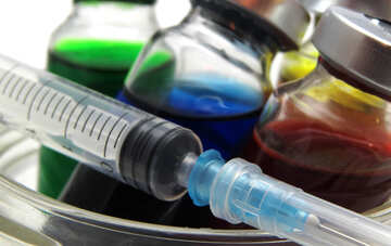 Medicinas en botellas de colores №20083
