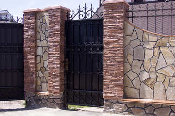 Forged fence with stone №20051