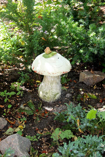 Lumaca giardino scultura su funghi №20674