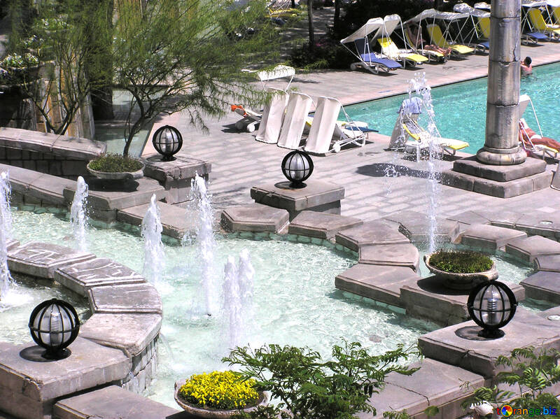 Pool with fountains №20688