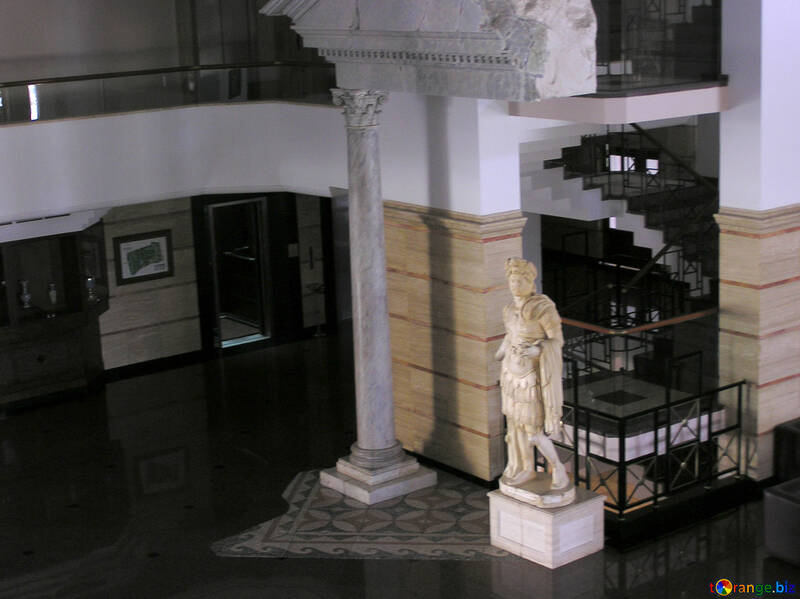A estátua do interior №20753