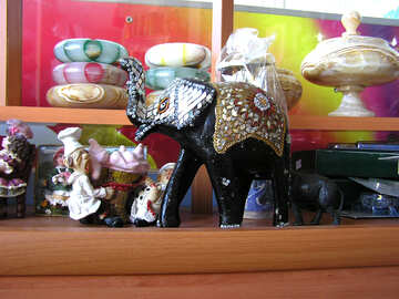 Decorative figurine of an elephant №21804