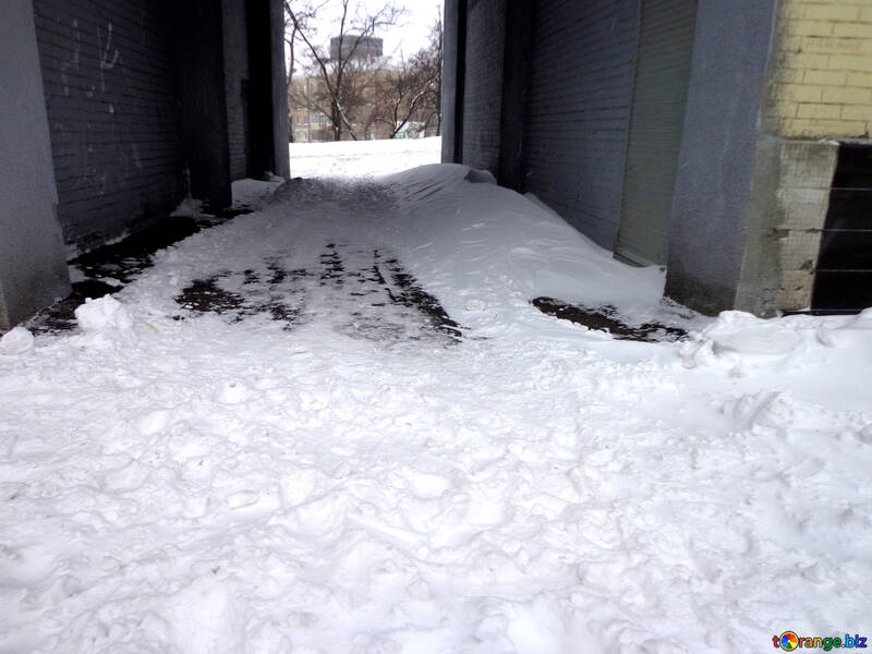 Намело сніг в арку №21607