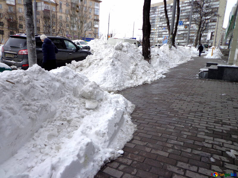 Sidewalks cleared of snow №21534