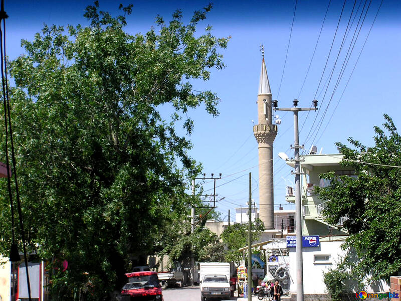 Das Minarett der türkischen Stadt №21832