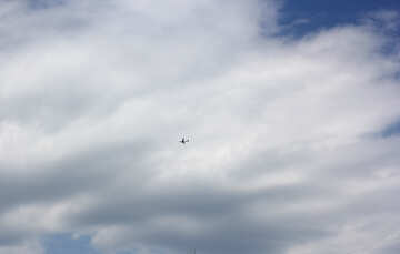Avião alto nas nuvens №22716