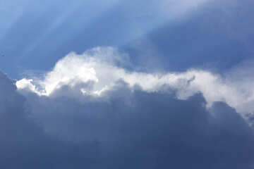 Cielo con nubes y el sol №22679