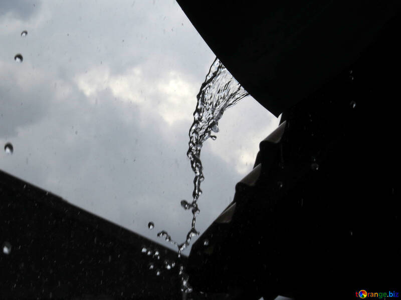 屋根からの雨水 №22323