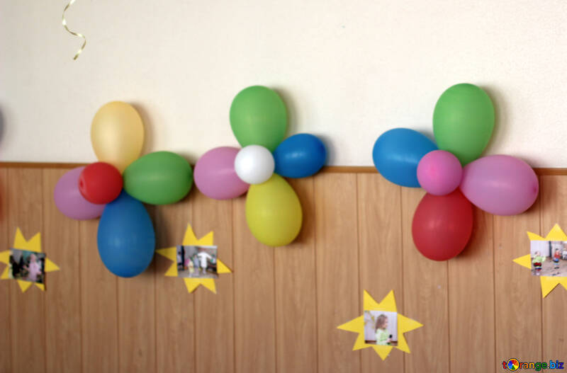 Ballons.Schmücken die Wände. №22114