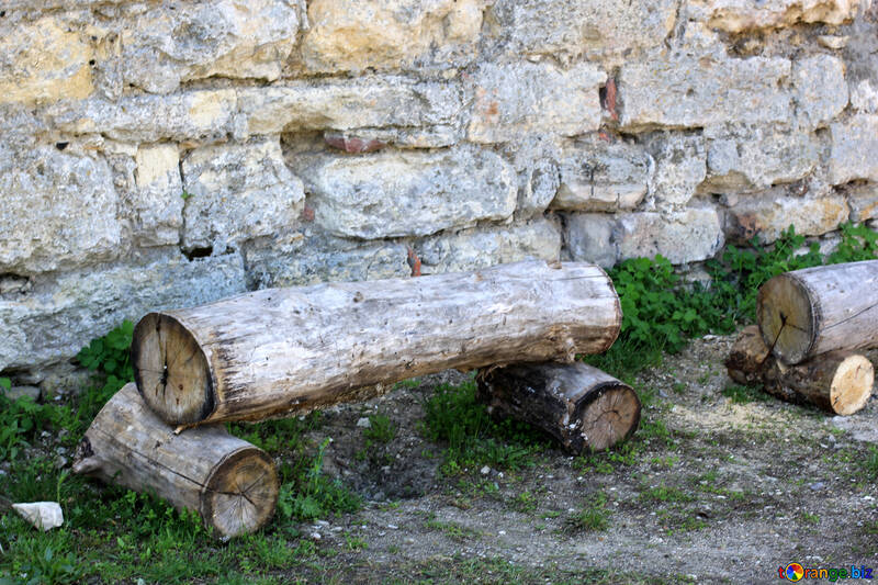 A bench made of logs №23751