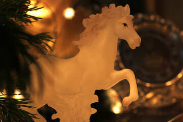 Cavallo sulla tavola di Capodanno №24552