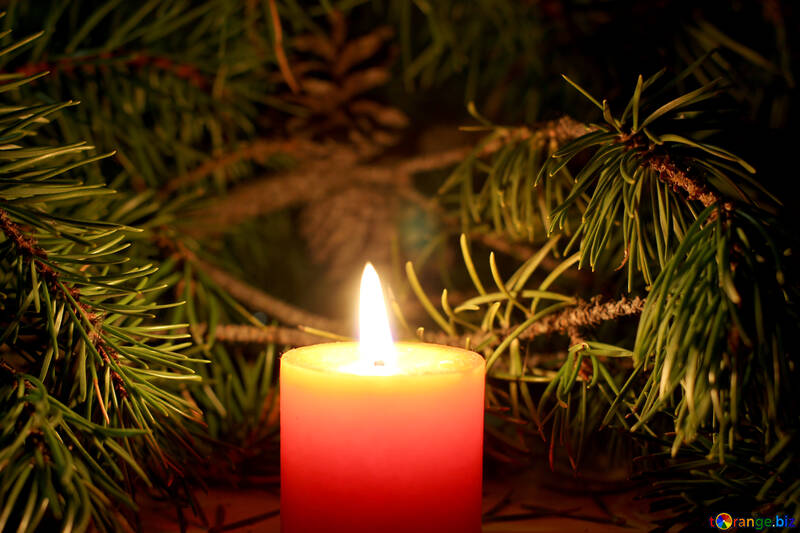 Красива новорічна свічка №24633