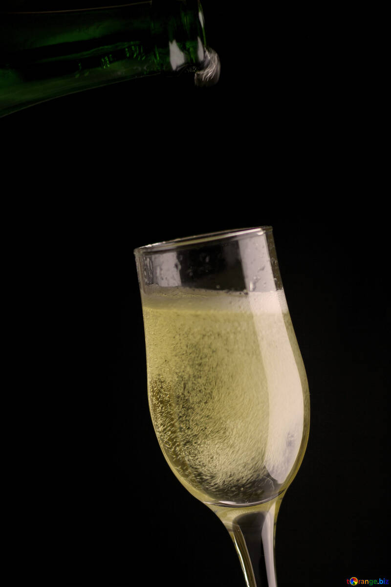 Foam in glass of champagne №25748