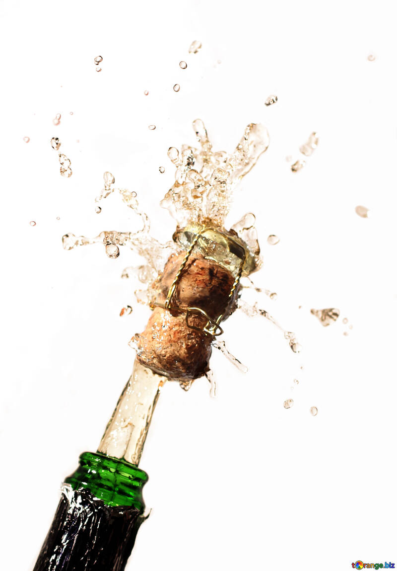 Champagne on white background №25094